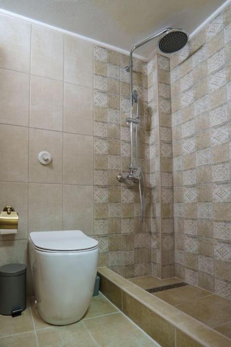 Eleana'S Art Studio Apartment Tesalonika Bagian luar foto